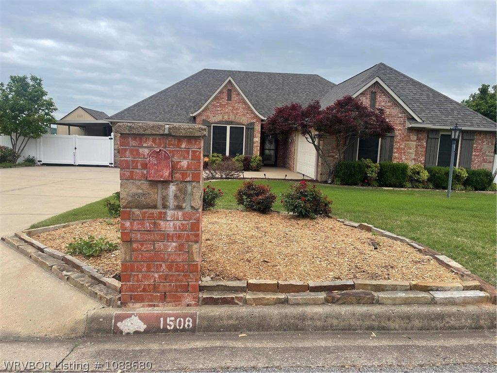 1508 Saratoga Drive, Van Buren, AR 72956