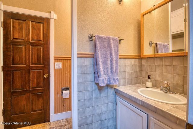 2298 Selkirk RD, Sandpoint, ID 83864