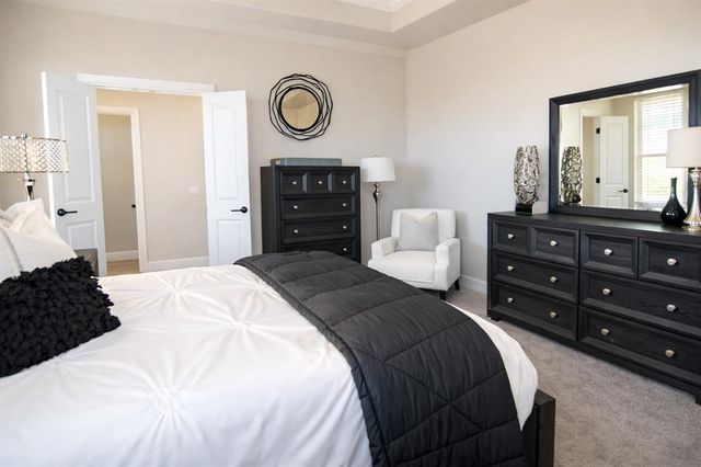 701 S Cimarron Road, Yukon, OK 73099