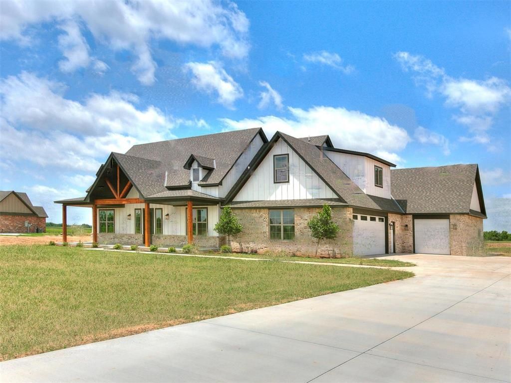 701 S Cimarron Road, Yukon, OK 73099