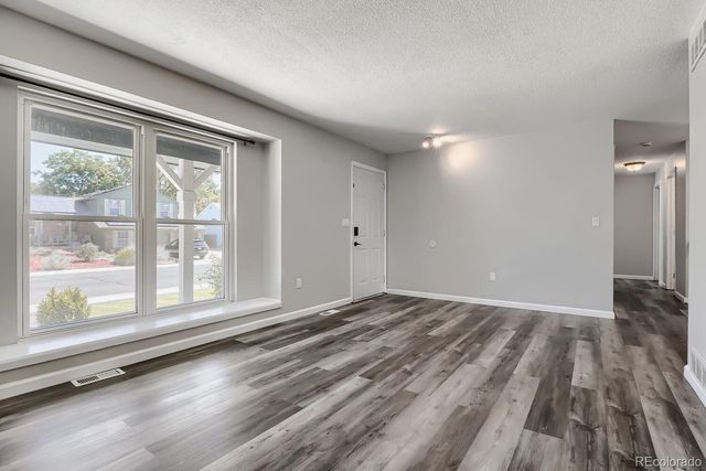 1157 S Kalispell Way, Aurora, CO 80017