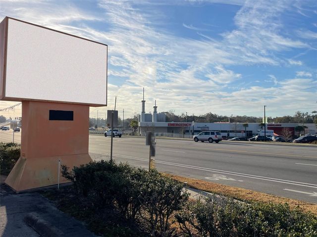 5925 SE ABSHIER BOULEVARD, Belleview, FL 34420