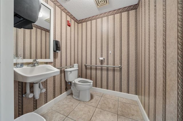 5925 SE ABSHIER BOULEVARD, Belleview, FL 34420