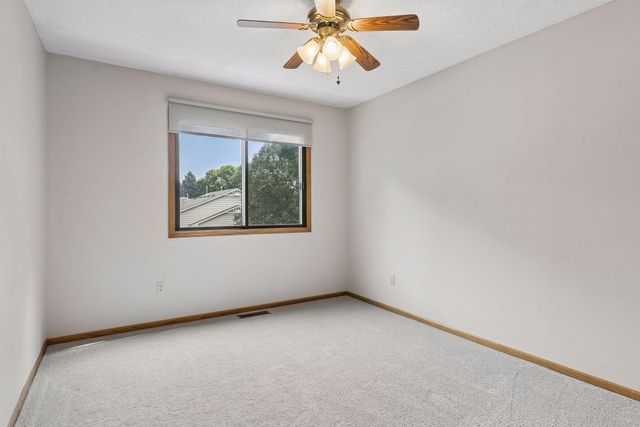 7680 13th Street N, Oakdale, MN 55128