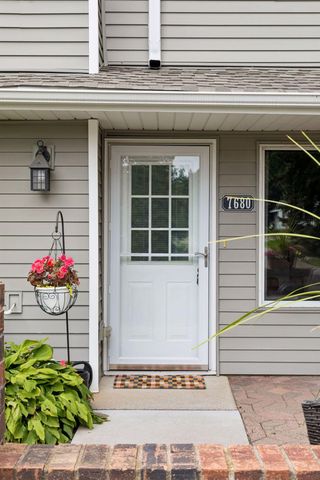 7680 13th Street N, Oakdale, MN 55128
