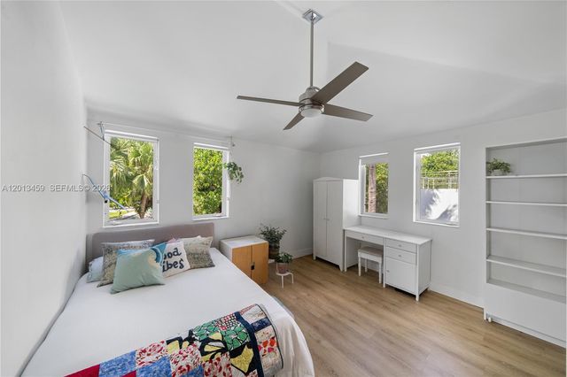 1281 S Venetian Way, Miami, FL 33139