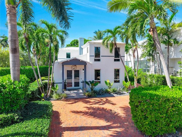 1281 S Venetian Way, Miami, FL 33139