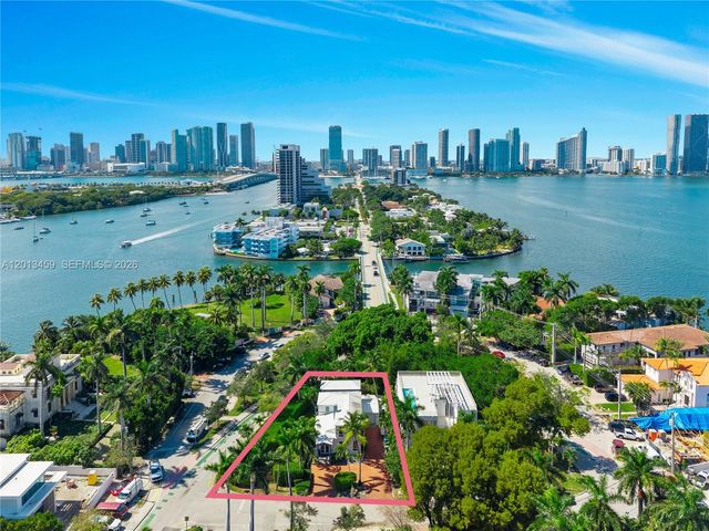 1281 S Venetian Way, Miami, FL 33139
