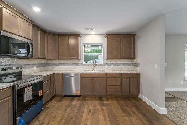 703 N Washington St, El Dorado, KS 67042