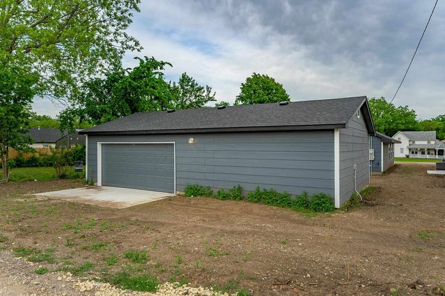 703 N Washington St, El Dorado, KS 67042