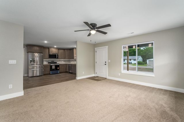 703 N Washington St, El Dorado, KS 67042