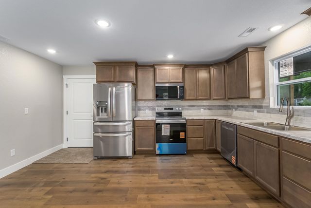 703 N Washington St, El Dorado, KS 67042