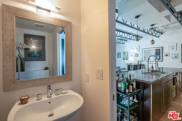 1250 N Harper Avenue 411, Los Angeles, CA 90046