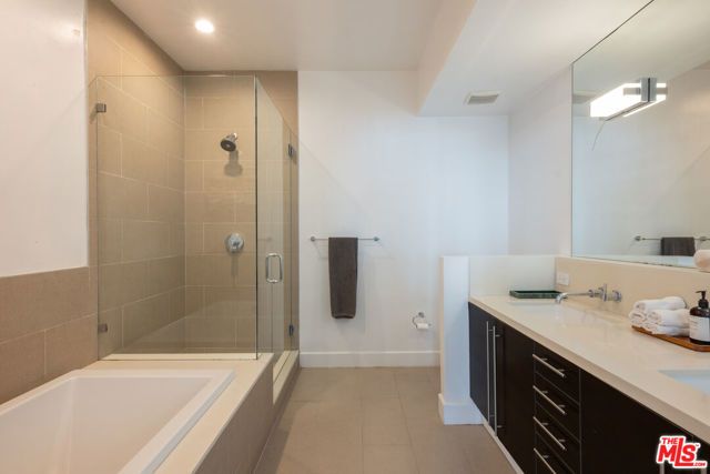 1250 N Harper Avenue 411, Los Angeles, CA 90046