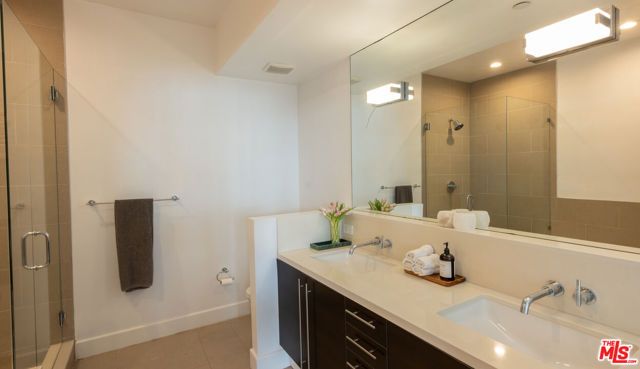 1250 N Harper Avenue 411, Los Angeles, CA 90046