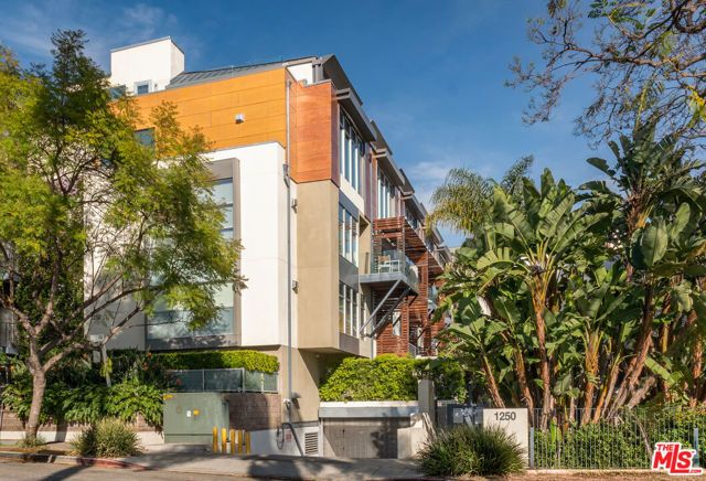 1250 N Harper Avenue 411, Los Angeles, CA 90046