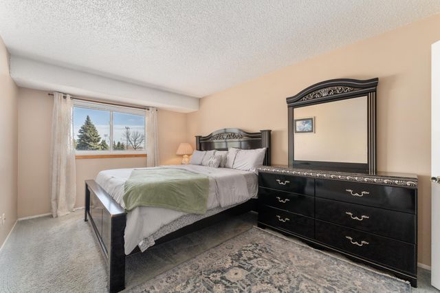 11911 71st Avenue N, Maple Grove, MN 55369