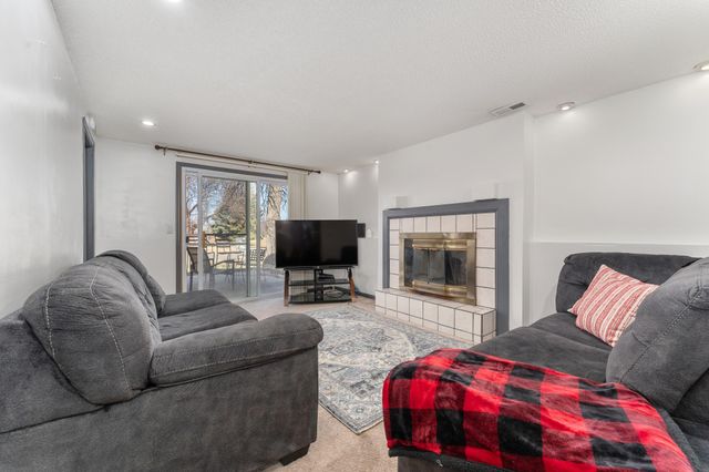 11911 71st Avenue N, Maple Grove, MN 55369