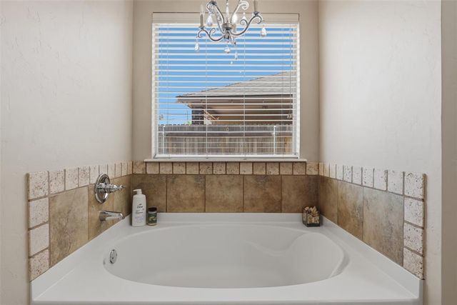 1014 Clingmans Dome Road, Norman, OK 73069