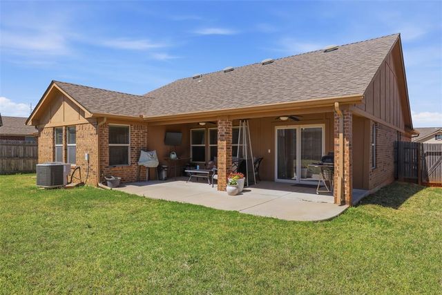1014 Clingmans Dome Road, Norman, OK 73069
