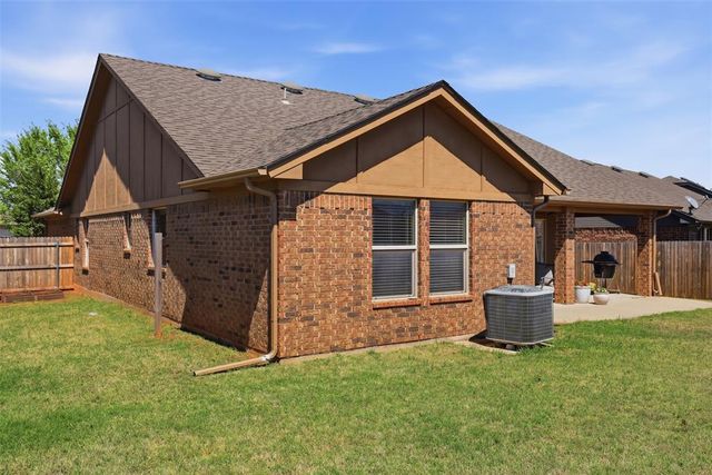 1014 Clingmans Dome Road, Norman, OK 73069