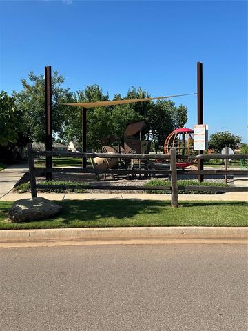 1014 Clingmans Dome Road, Norman, OK 73069