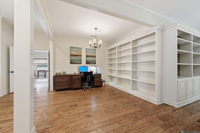 9510 Hunter Ct, Baton Rouge, LA 70809