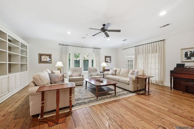 9510 Hunter Ct, Baton Rouge, LA 70809