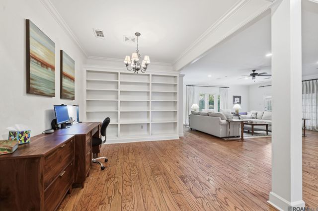 9510 Hunter Ct, Baton Rouge, LA 70809