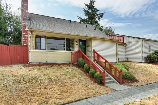 702 N Mullen Street, Tacoma, WA 98406
