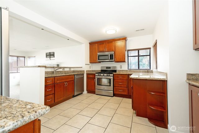 702 N Mullen Street, Tacoma, WA 98406