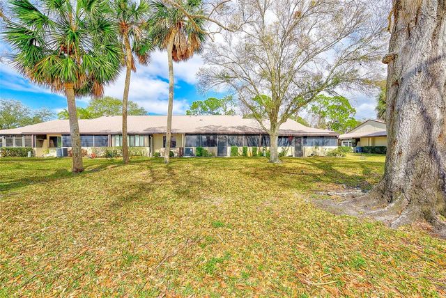 1207 13TH CIRCLE SE 7, Largo, FL 33771