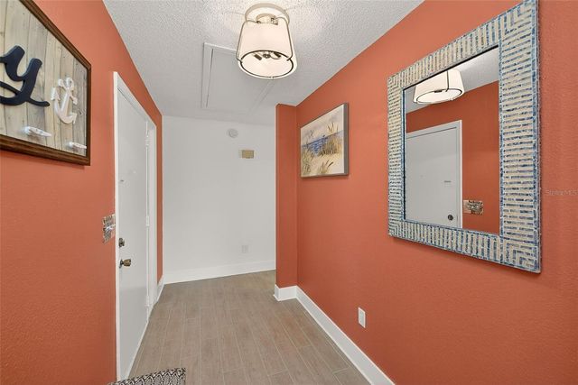 1207 13TH CIRCLE SE 7, Largo, FL 33771