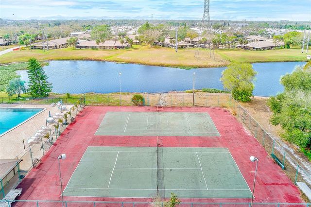 1207 13TH CIRCLE SE 7, Largo, FL 33771