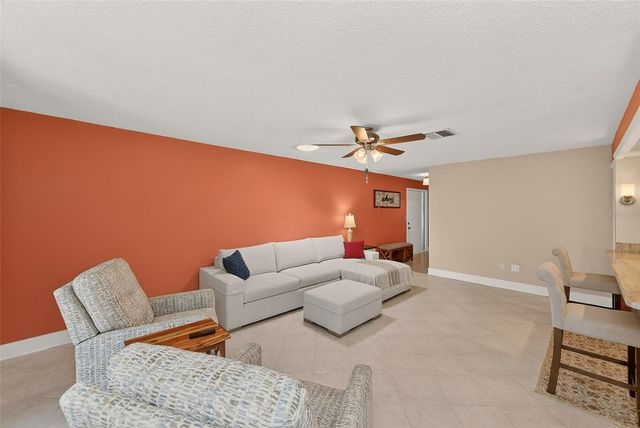 1207 13TH CIRCLE SE 7, Largo, FL 33771