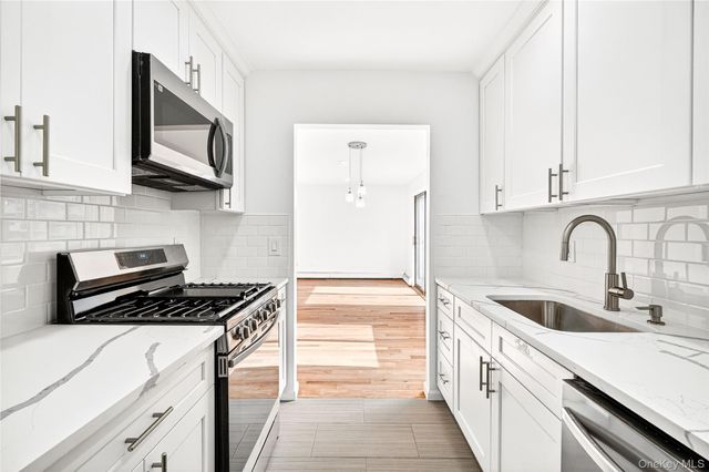 22 Hillside Terrace D, White Plains, NY 10601