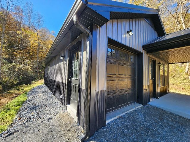 221 Pine Lick Estates Dr, Whitleyville, TN 38588