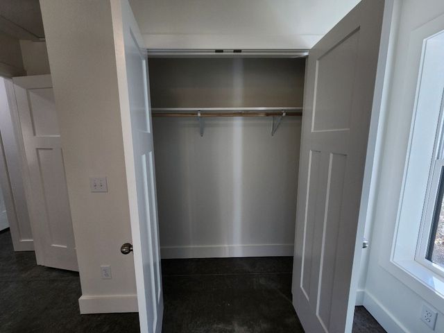 221 Pine Lick Estates Dr, Whitleyville, TN 38588