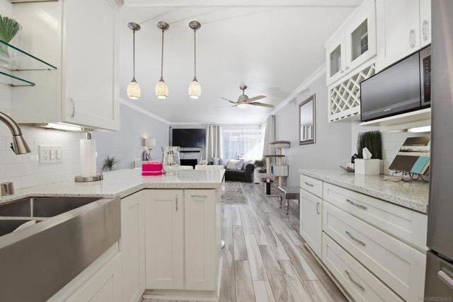 10300 Caminito Cuervo 52, San Diego, CA 92108