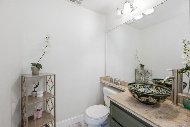 10300 Caminito Cuervo 52, San Diego, CA 92108