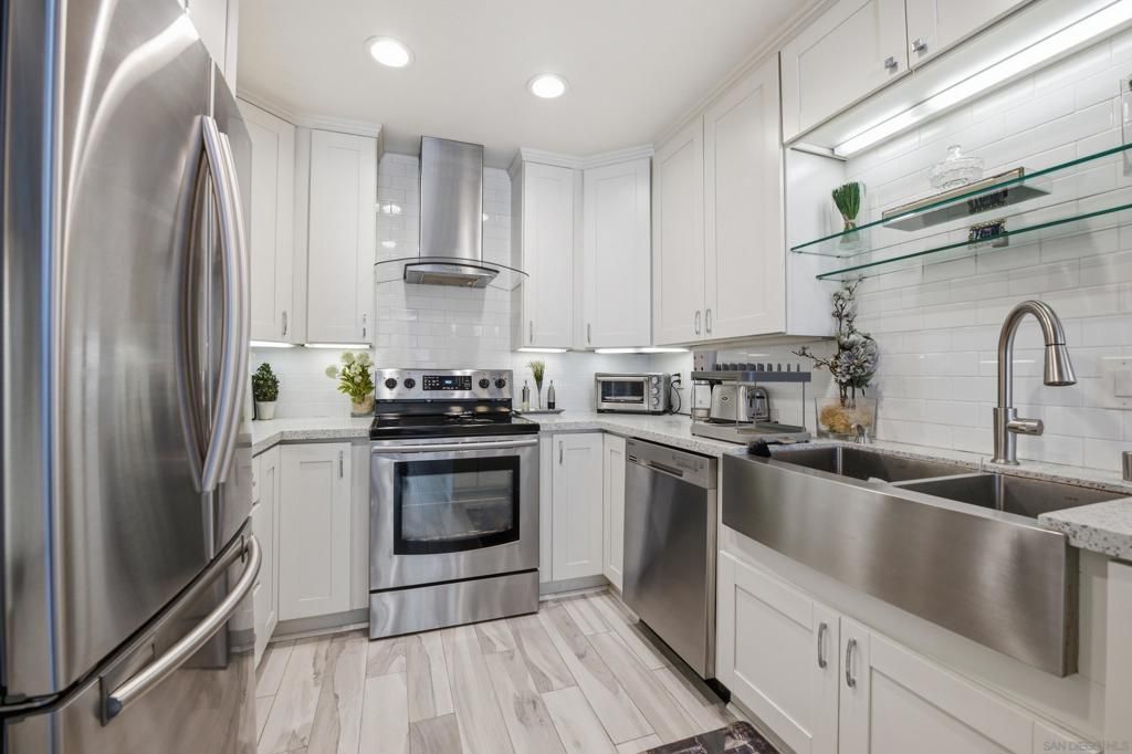 10300 Caminito Cuervo 52, San Diego, CA 92108