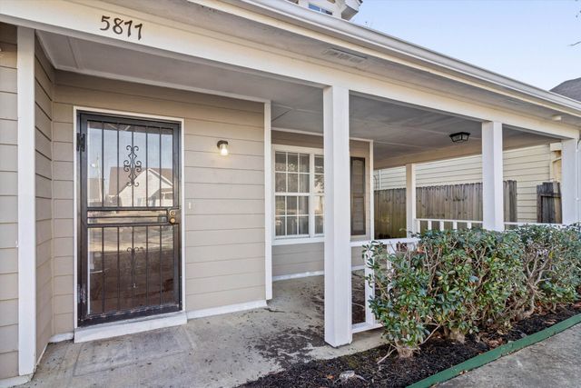 5877 HICKORY COMMONS LN, Memphis, TN 38141