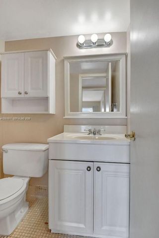 1020 Exeter B 1020, Boca Raton, FL 33434