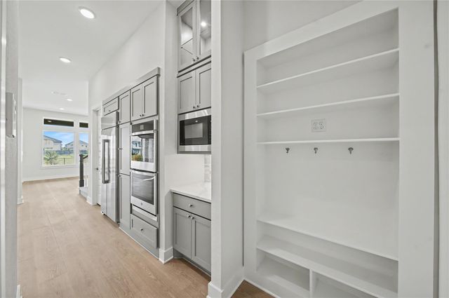 5623 Logan Ridge Lane, Fulshear, TX 77441