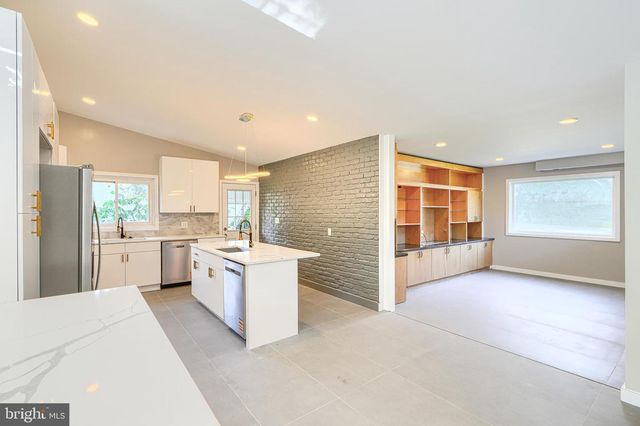 6200 IVYMOUNT RD, Baltimore, MD 21209