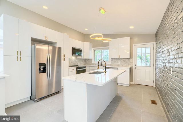 6200 IVYMOUNT RD, Baltimore, MD 21209
