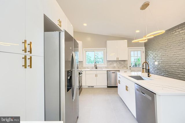6200 IVYMOUNT RD, Baltimore, MD 21209