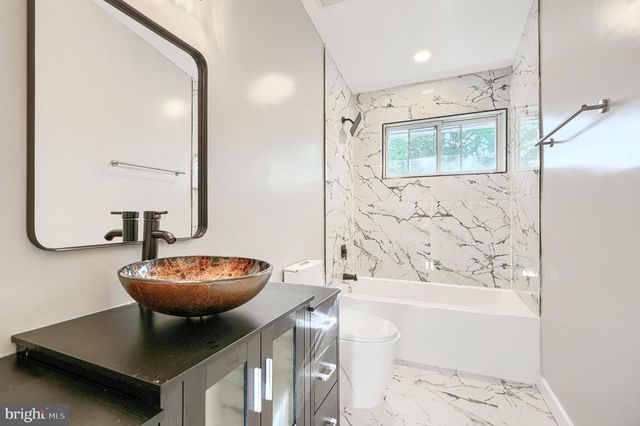 6200 IVYMOUNT RD, Baltimore, MD 21209
