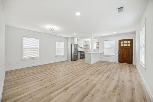 1419 Laird Street, Houston, TX 77008