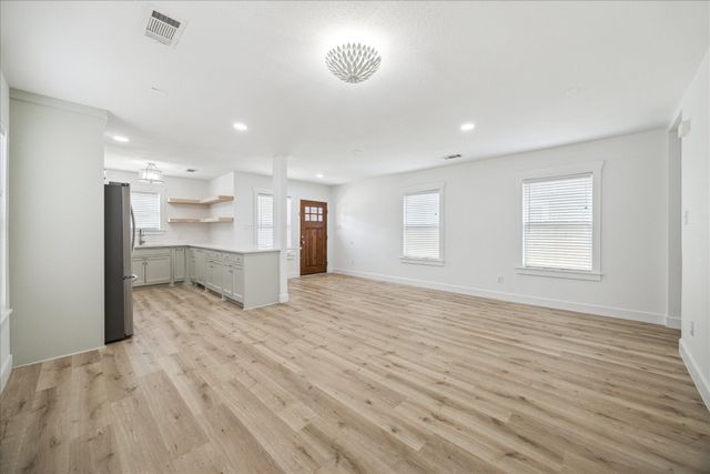 1419 Laird Street, Houston, TX 77008